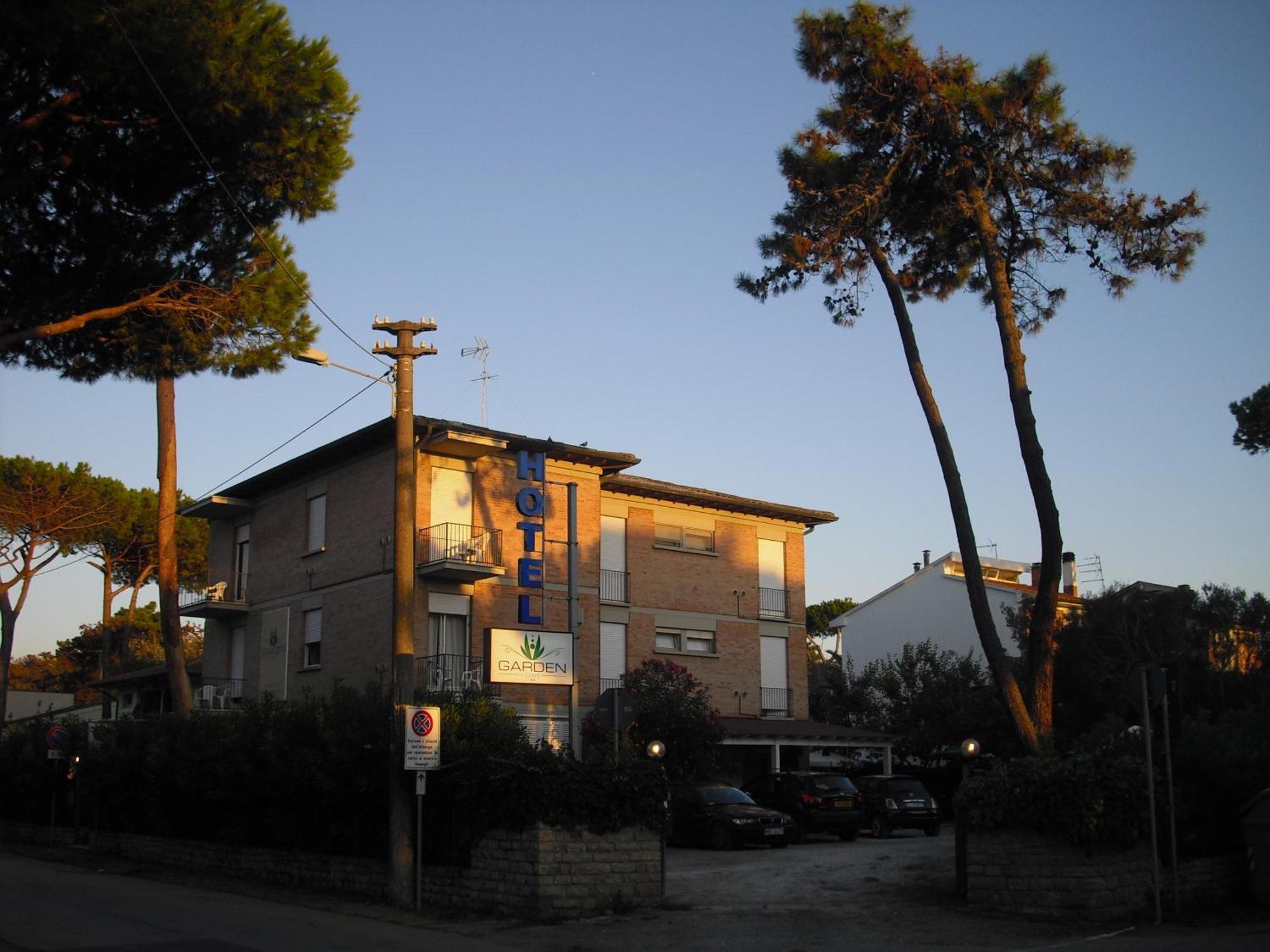 Hotel Garden Tirrenia Exterior foto